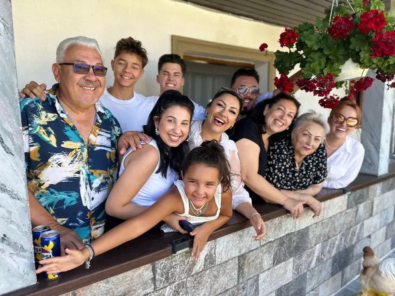 andra si familia