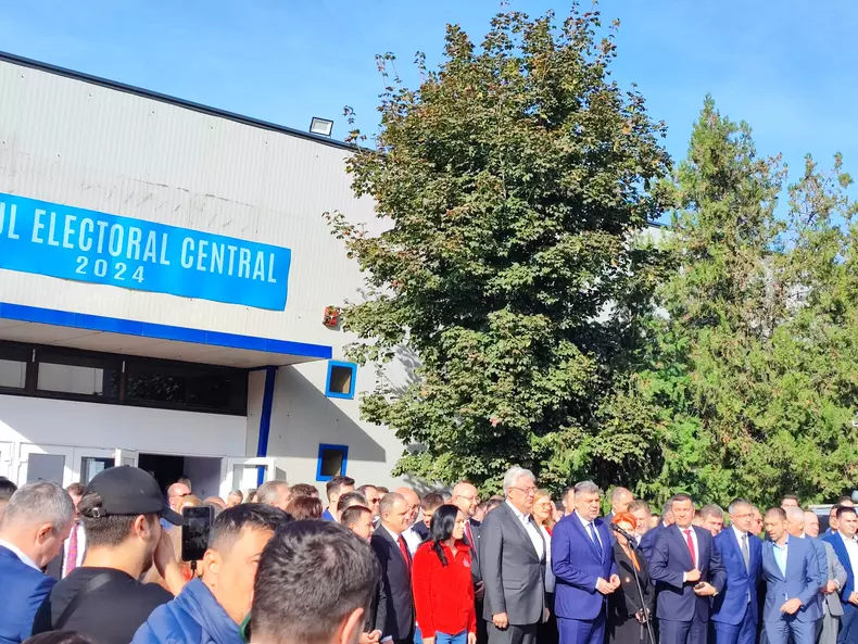 Marcel Ciolacu și-a depus candidatura la alegerile prezidențiale. FOTO Libertatea