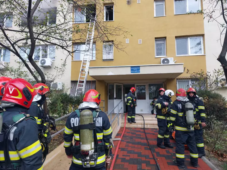 incendiu-strada-rotunda-sector-3-bucuresti-1