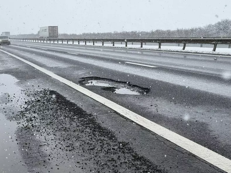 Autostrada A1 după ninsorile din ultimele zile (1)