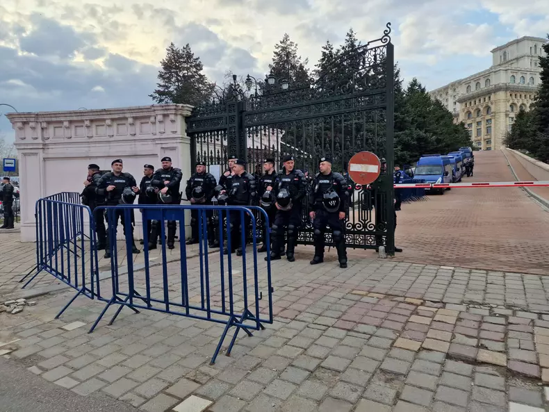 paza-jandarmerie-ccr-verdict-calin-georgescu-1 (4)