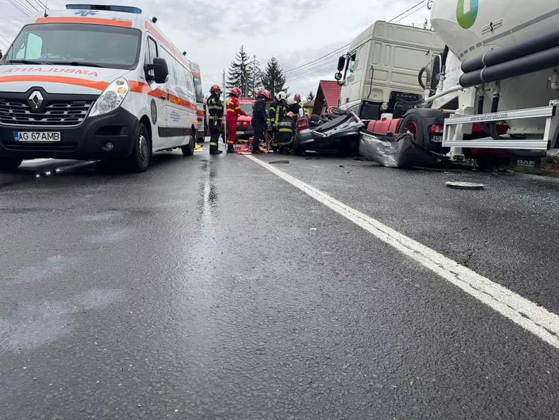 Tre oameni au murit într-un accident la Bascov, în Vâlcea. Foto Se întâmplă în Vâlcea