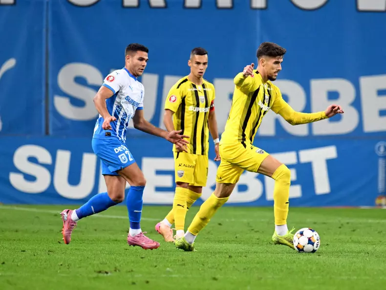 FOTBAL:UNIVERSITATEA CRAIOVA-DINAMO BUCURESTI, SUPERLIGA SUPERBET (26.09.2025)