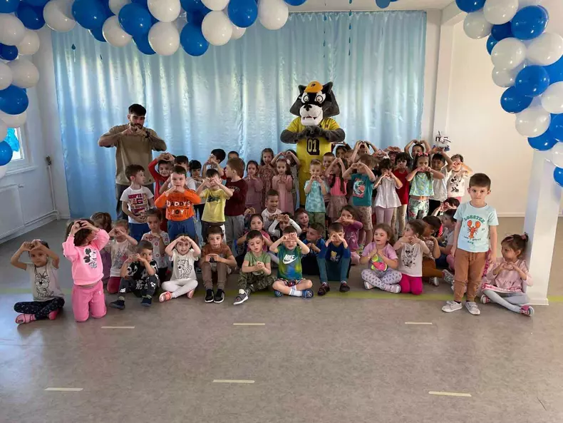 Alexandru Codiță, tânărul care a adus sportul și educația în școlile din Vâlcea_D3ECE3C7-CE31-4DD8-A73E-E0DFF695ED38