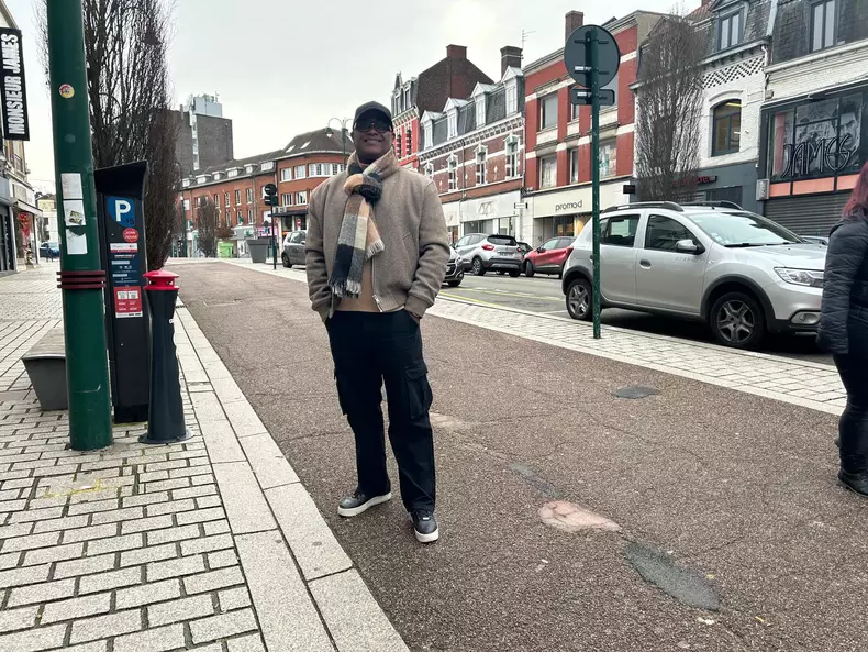 MERIDE IN CENTRUL ORASULUI LENS