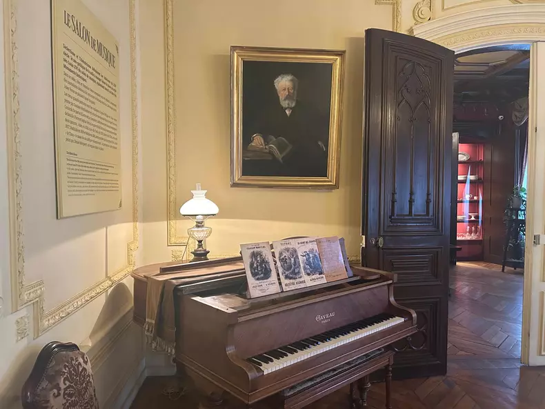 PIAN CASA JULES VERNE