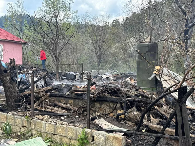 Incendiu Soveja Foto Corina Atanasiu (1)