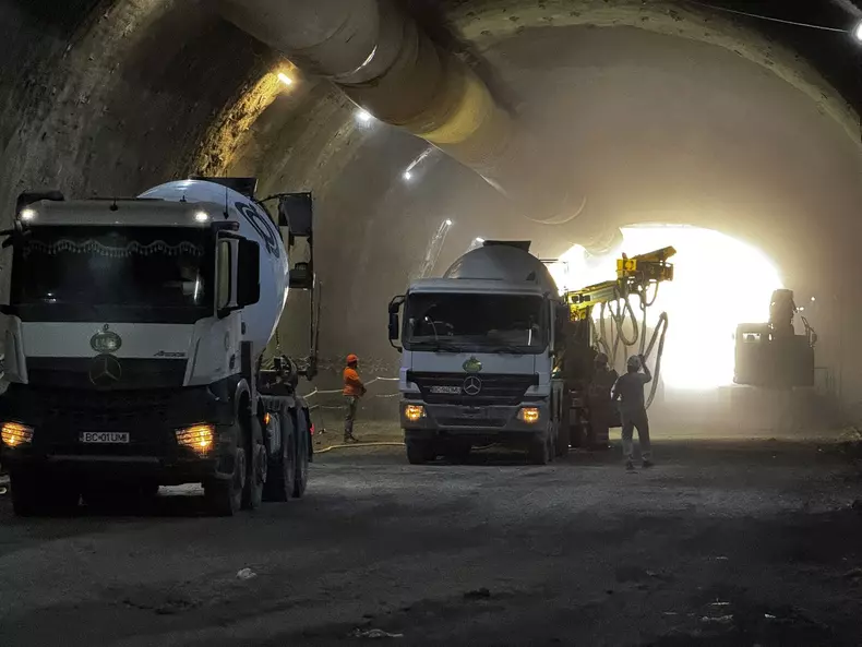 Santierul sectiunii Margina-Holdea a autostrazii Lugoj-Deva Foto - DRDP Timisoara (3)