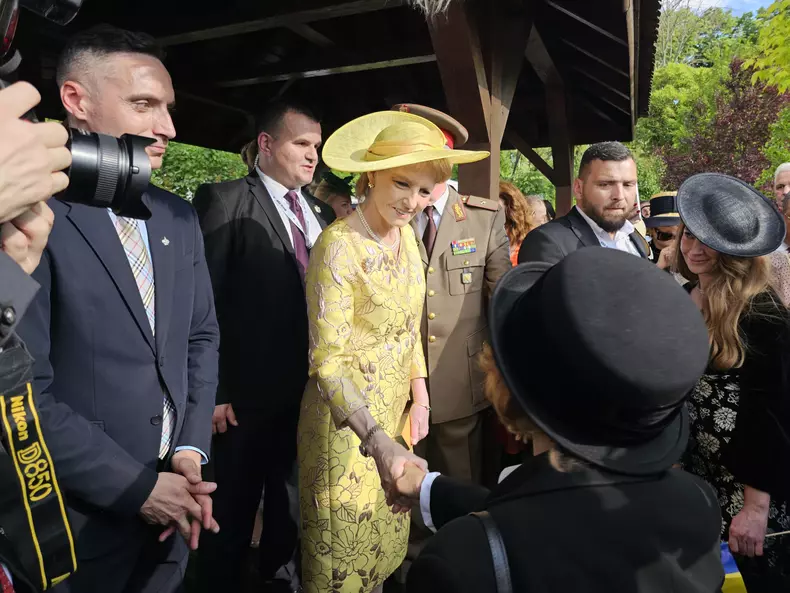 Majestatea Sa Margareta (77 de ani) și Principele Radu Duda (65 de ani), la Garden Party-ul de la Palatul Elisabeta 2026. Foto: Cristian Otopeanu / Libertatea