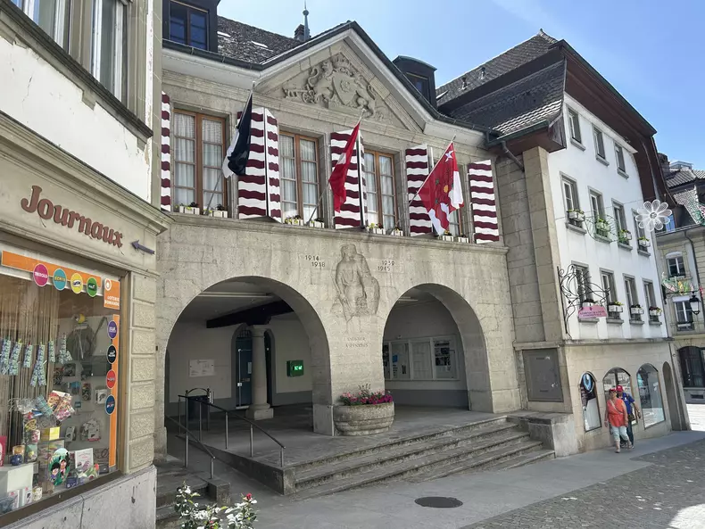 ESTAVAYER-le-LAC