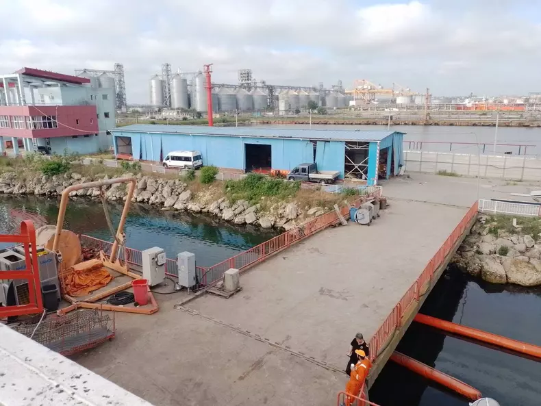 Hala ARSVOM a fost grav afectata de explozie (5)