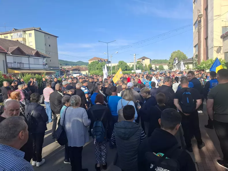 protestul de fabrica de arme Cugir 3 iunie 2026 (2)