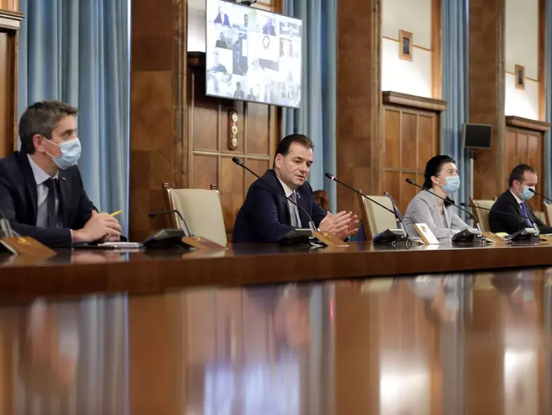 92475232_2753393581449213_53001919362236416_o