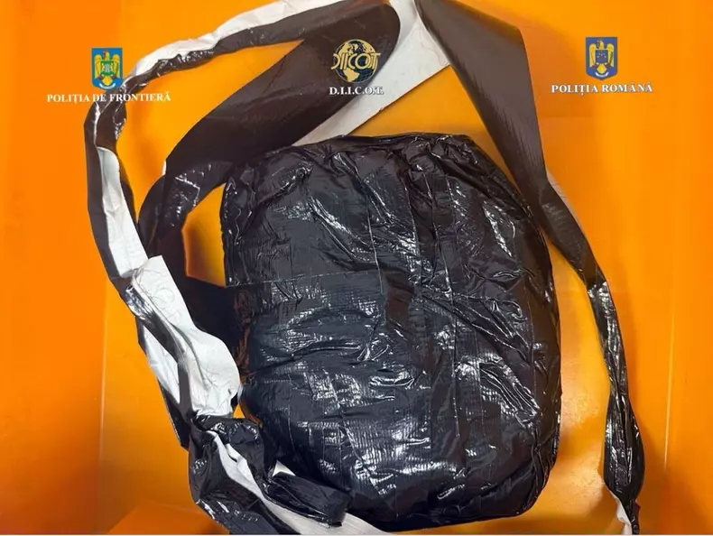 brazilian-cocaina-stomac-lipita-picioare-prins-otopeni1