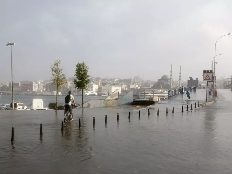 Furtună violentă la Istanbul, Turcia