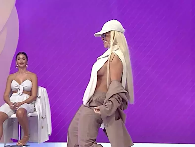 anda-adam-fara-sutien