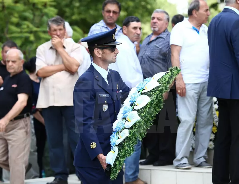 37013152_1815205651880595_8305464708824039424_n