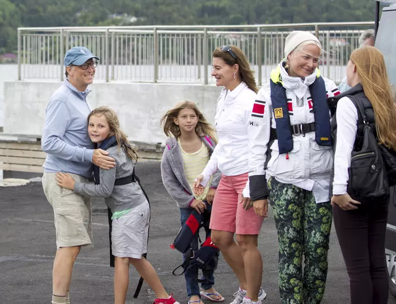 Familia Gates în vacanță în Norvegia, alături de familia ragală, foto EPA