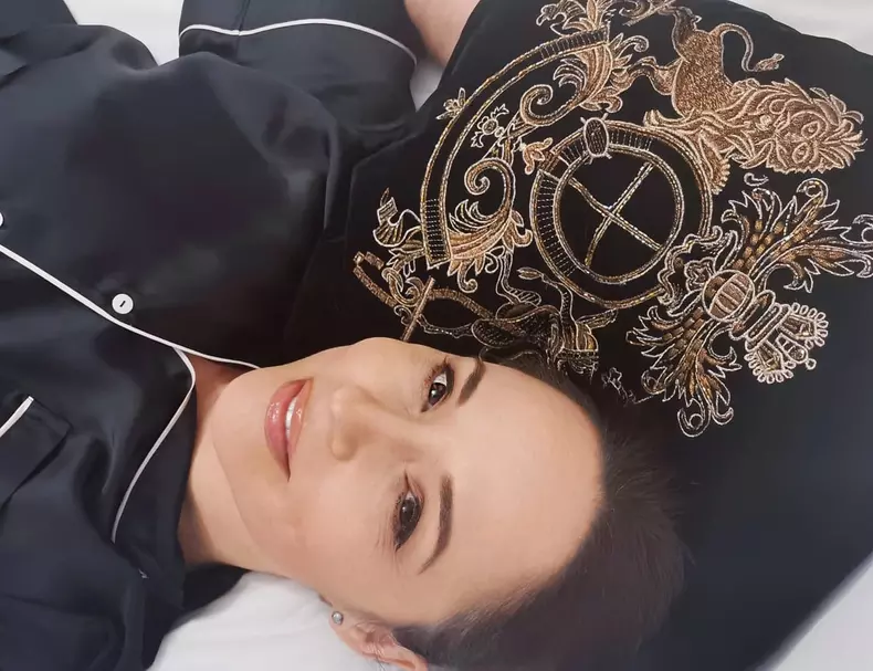 dormitorul andreei marin 2