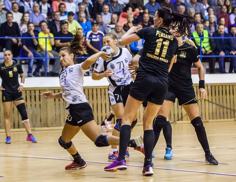 14449783_243784052690375_42622382045642675_n