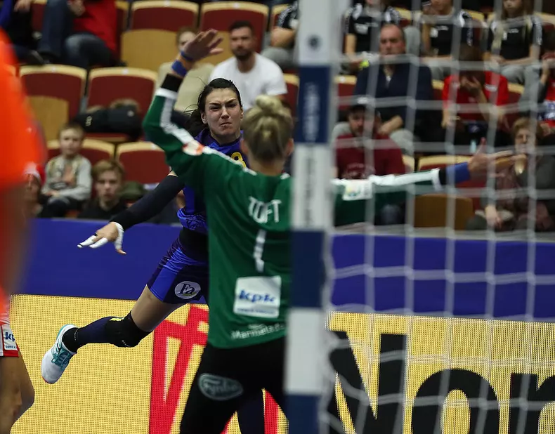 MK2_0602_275268_585190b28