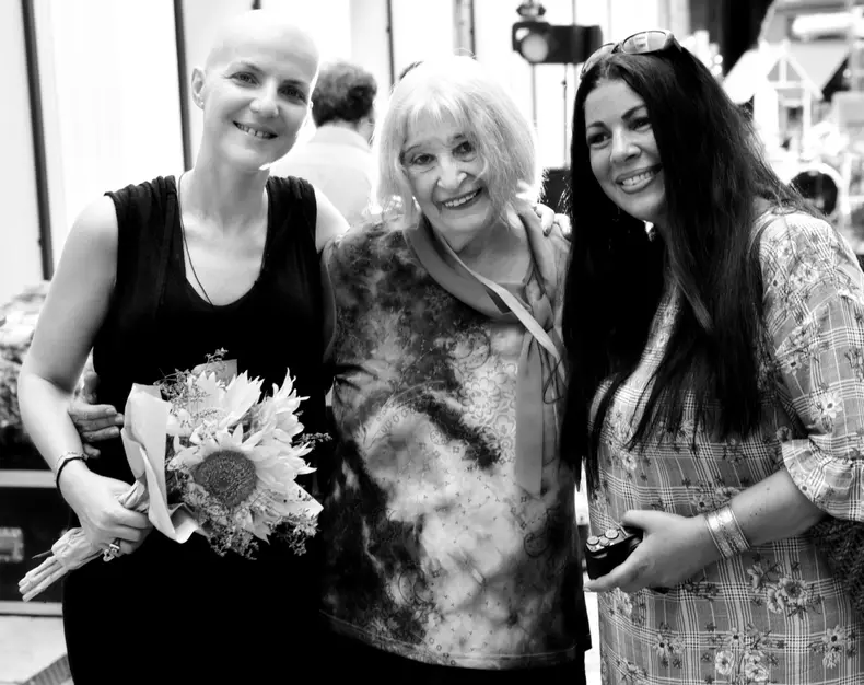 Chris Simion, Nora Iuga și Angela Baciu. foto Cătălina Flămînzeanu