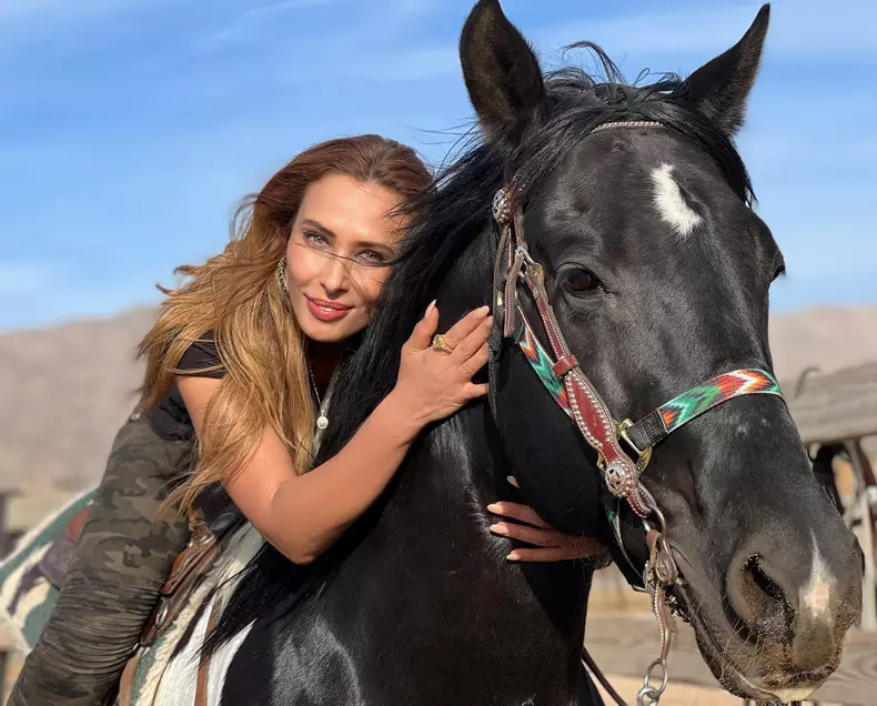 iulia-vantur-documentar-salman-khan-2