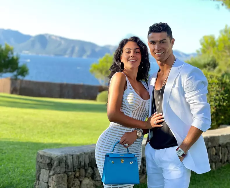 cristiano-ronaldo-si-georgina-rogriguez-gemeni-1