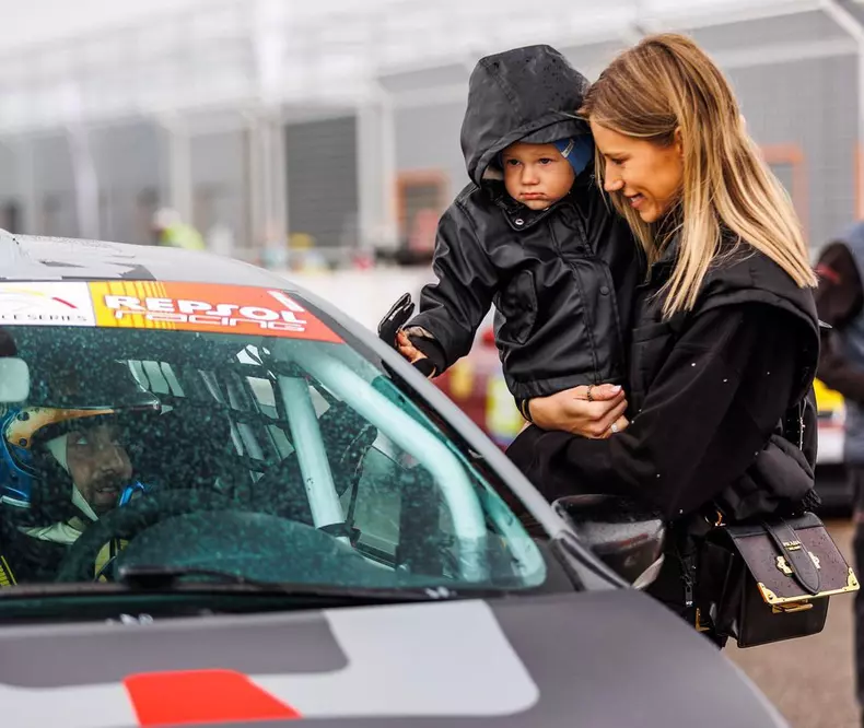 gabriela-prisacariu-si-dani-otil-1