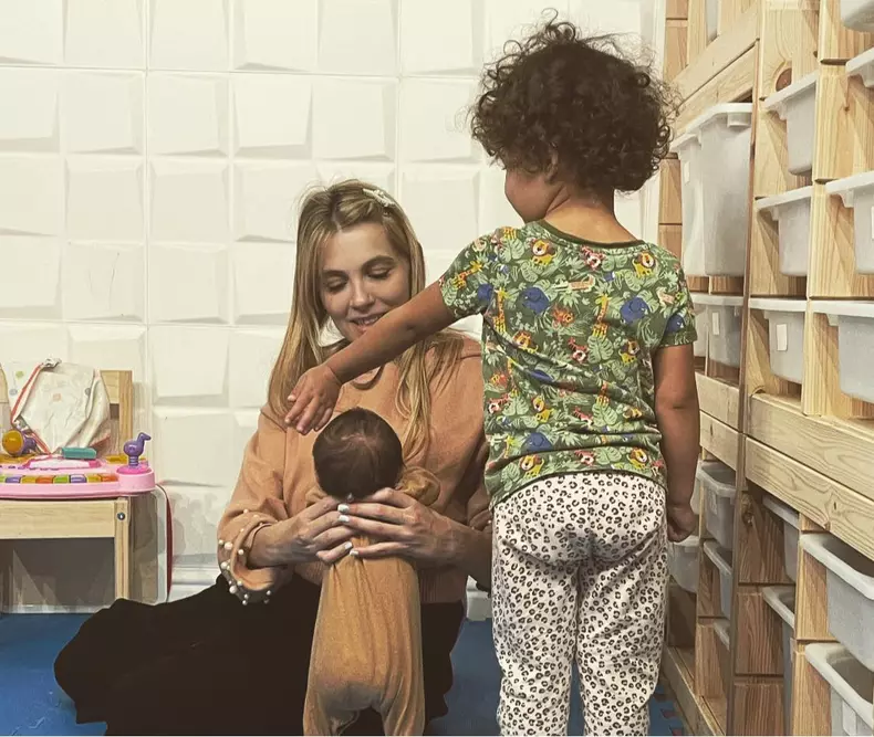 andreea-ibacka-si-cei-doi-copii-1