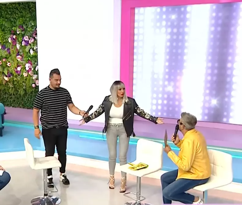 raluca badulescu in blugi 2