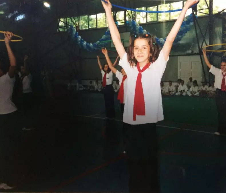 ana-maria-barnoschi-in-copilarie-1