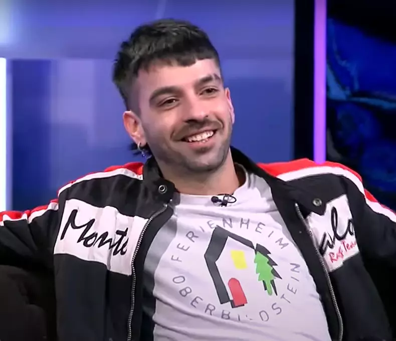 david-puscas-a-spalat-vase-4