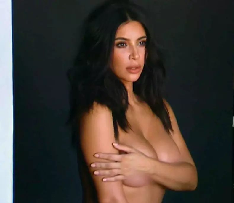 Kim_Kardashian_goala_northfoto_6.jpg