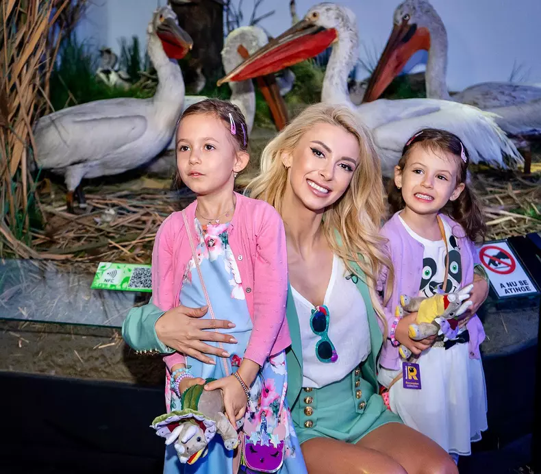 andreea-balan-fetite-3