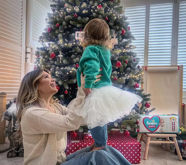 josepghine-fiica-gina-pistol-si-smiley-6