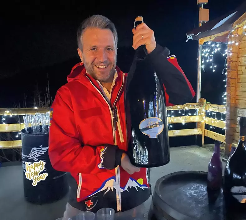 andi moisescu cu verigheta (1)