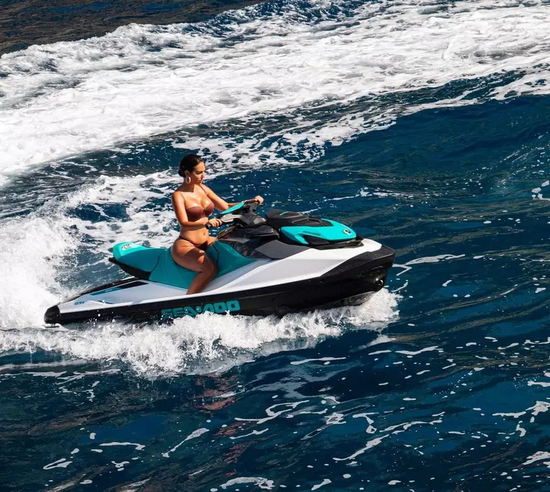 georgina rodriguez vacanta cu ronaldo 2