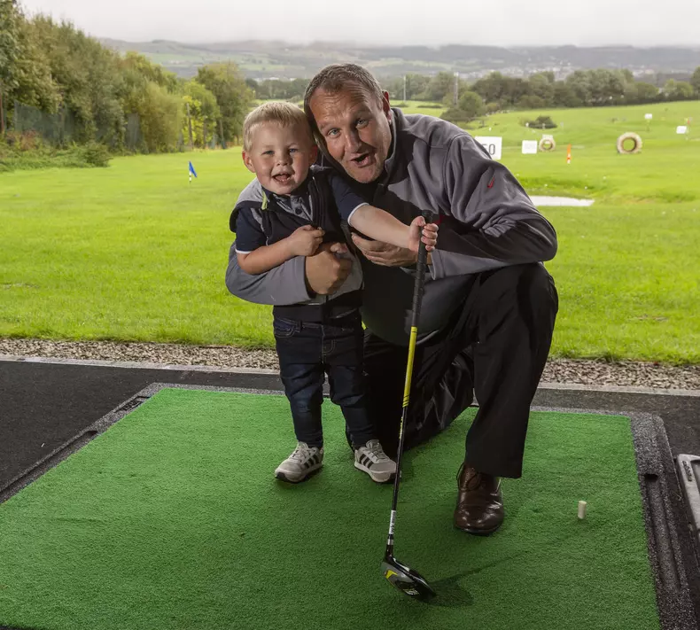 tk3s_swns_young_golfer_003