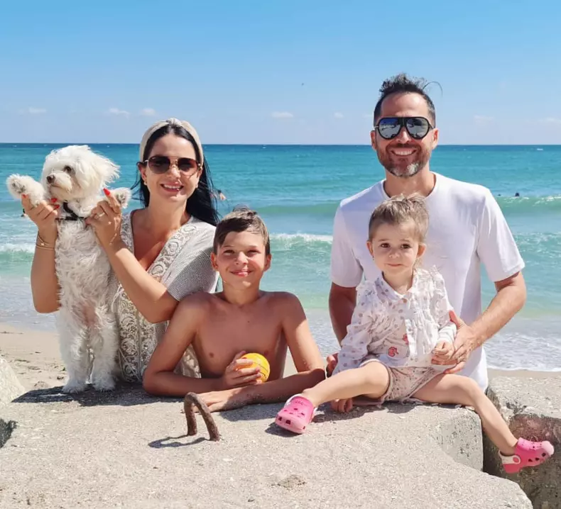 241327138102212377839141383331213429129944049n