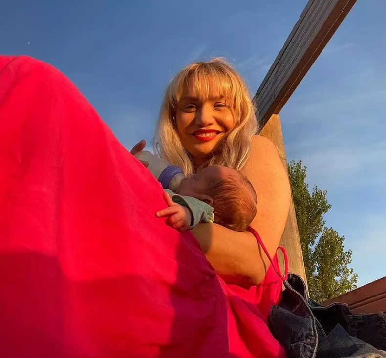 cristina-cioran-si-fiica-de-doua-luni-1