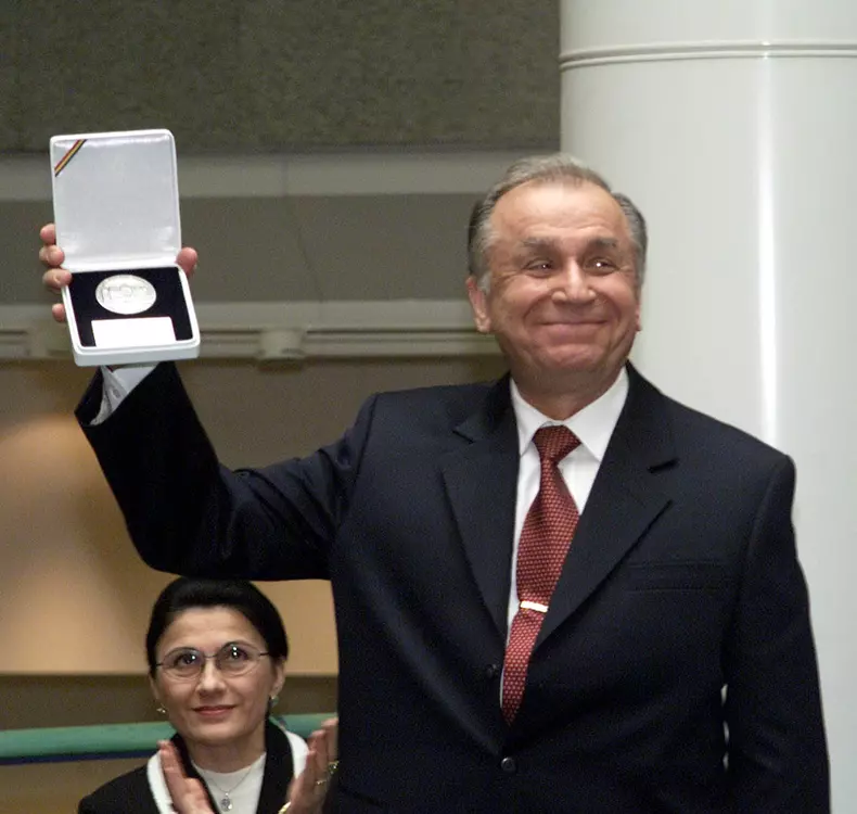 iliescu ion, ecaterina andronescu03760