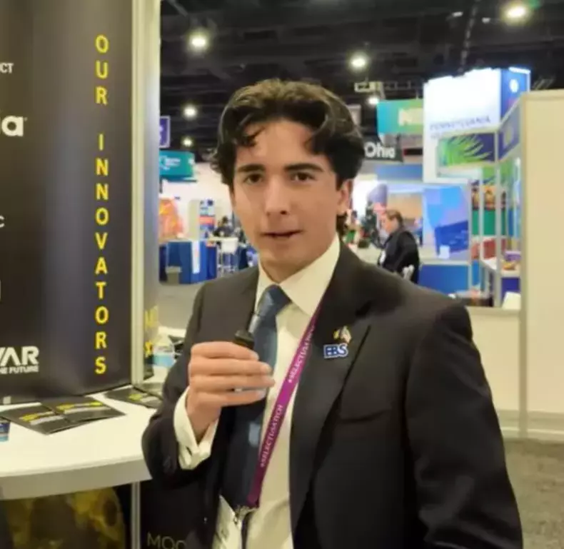 Ayan Schwarzenberg 7