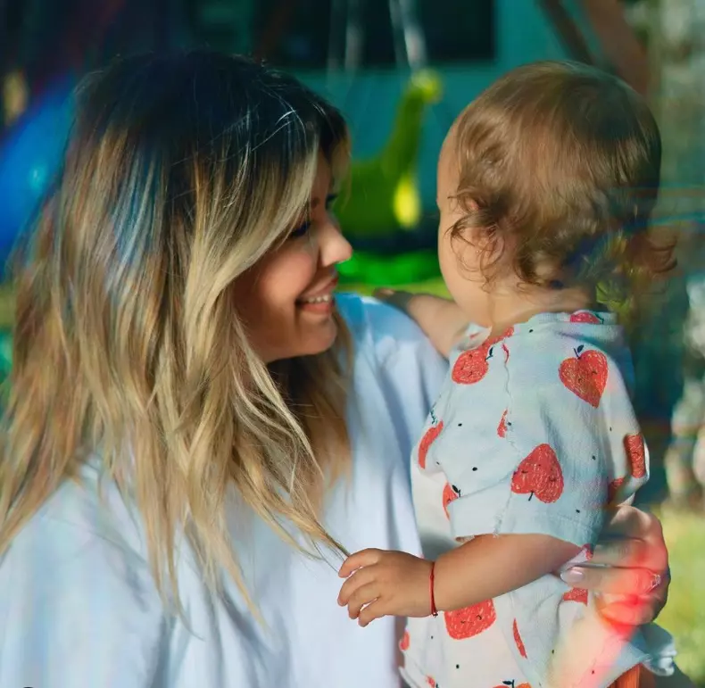 josepghine-fiica-gina-pistol-si-smiley-9