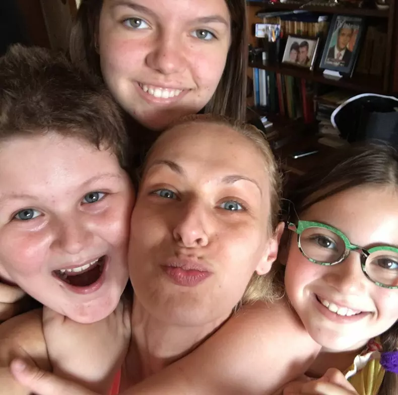 cosmin-cernat-sotia-madalina-si-cei-trei-copii-1