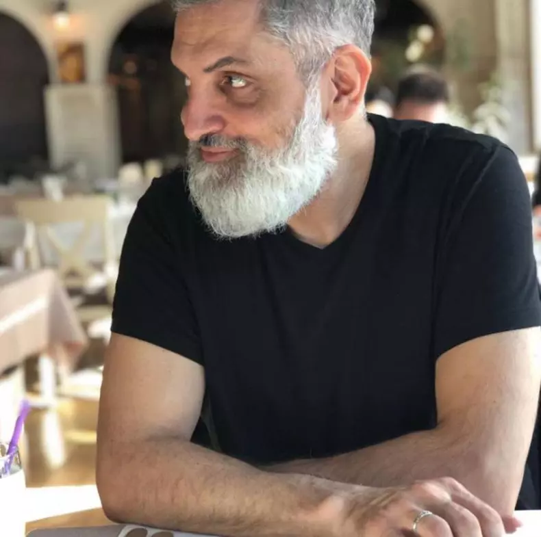 mama lui damian draghici vinde florin in bucuresti 3