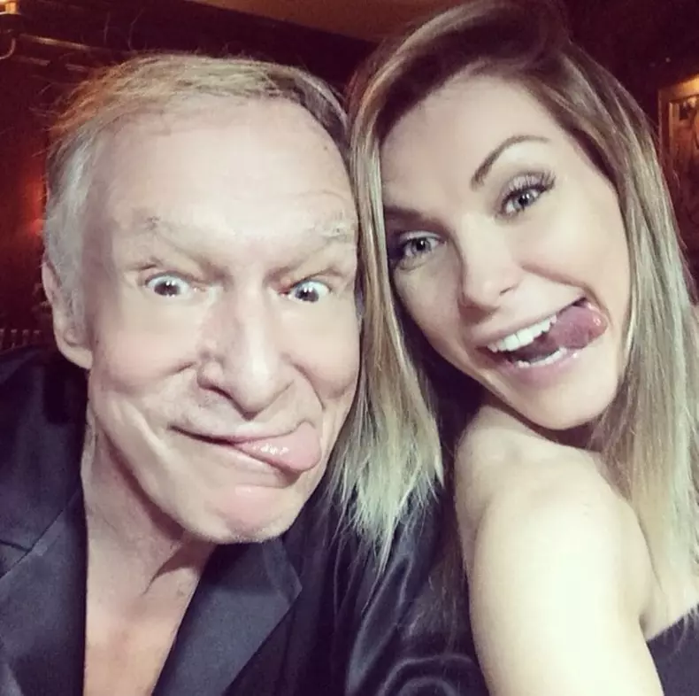 ea si hugh maimutarindu-se