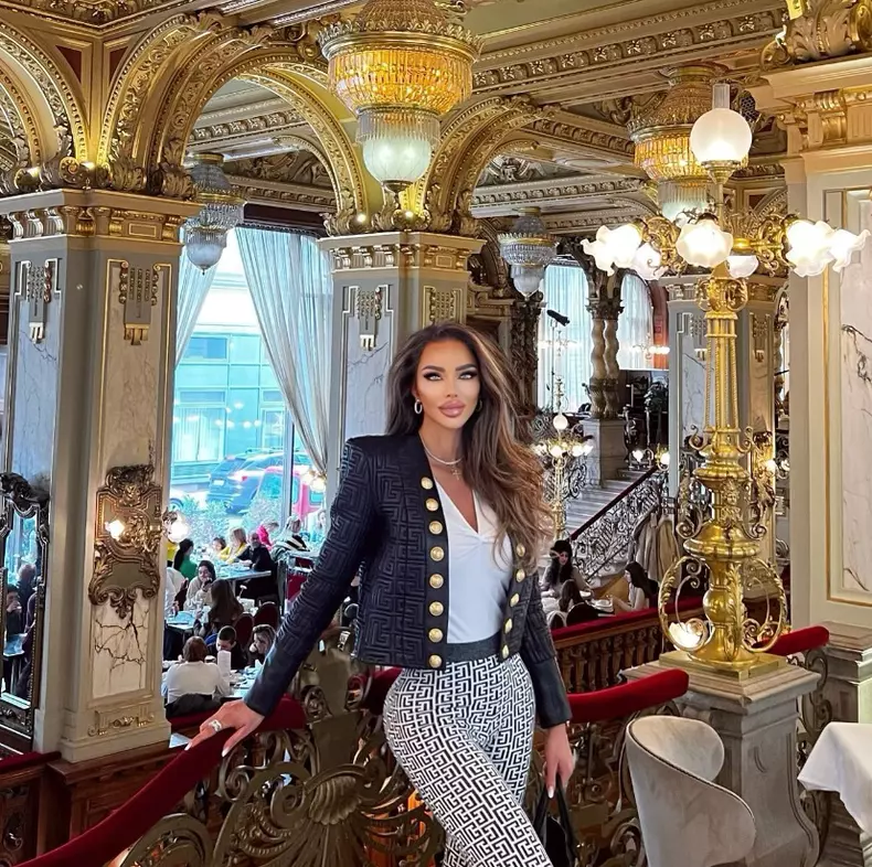 bianca-dragusanu-vacante-1