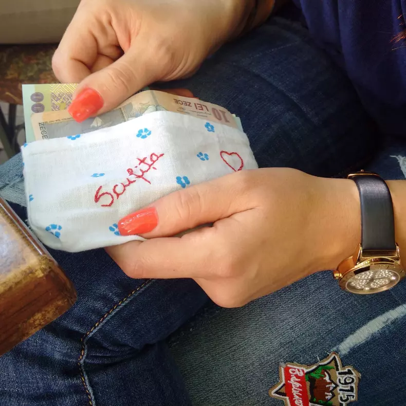 scufita rosie de la chefi la cutite (11)