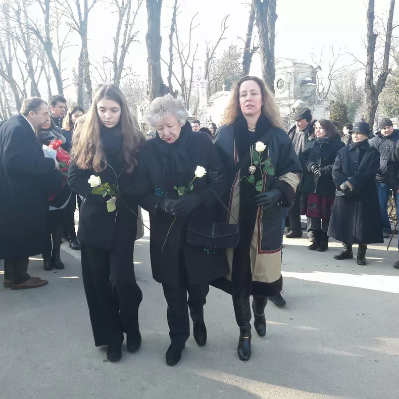 inmormantarea lui Neagu Djuvara_cimitirul Bellu (7)